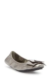Me Too 'lilyana 2.0' Flat In Gray