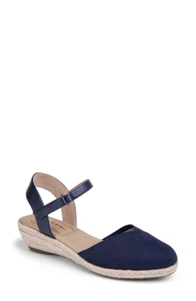 Me Too Nikkie Espadrille In Blue