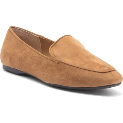 Me Too Pace Loafer In Desert Camel