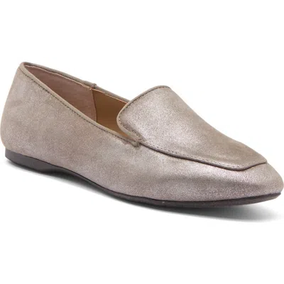 Me Too Pace Loafer In Shitake