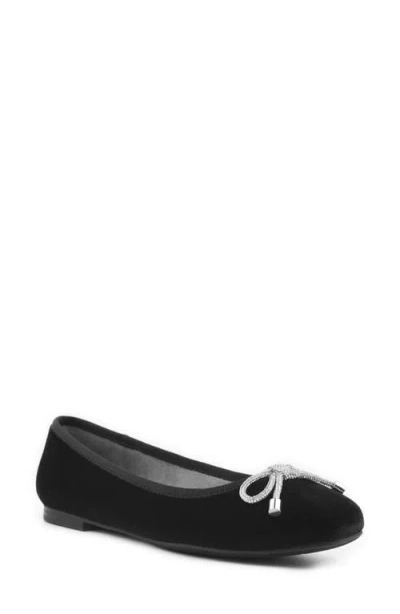 Me Too Saylor Ballet Flat In Black