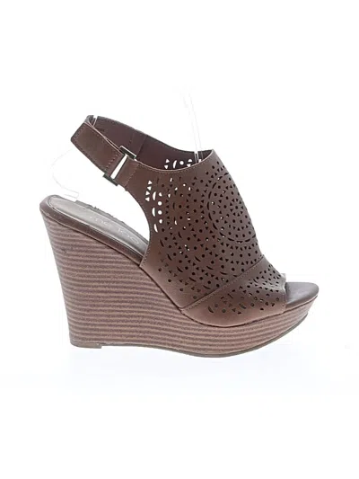 Pre-owned Me Too Wedges In Brown