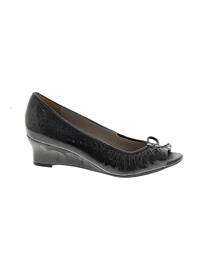Pre-owned Me Too Wedges In Gray