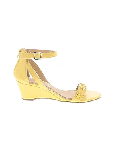 Pre-owned Me Too Wedges In Yellow