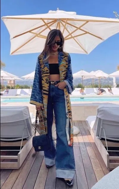 Me369 Isabel Long Sleeve Kimono In Oriental In Blue