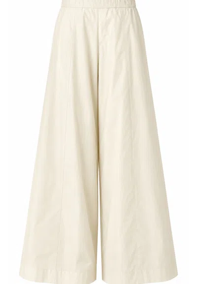 Meimeij Trousers  In White
