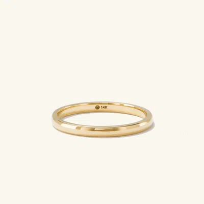 Mejuri 2mm Curve Band In Yellow
