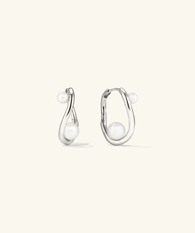 Mejuri Dôme Figure Pearl Hoops