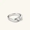 Mejuri Wave Ring In White