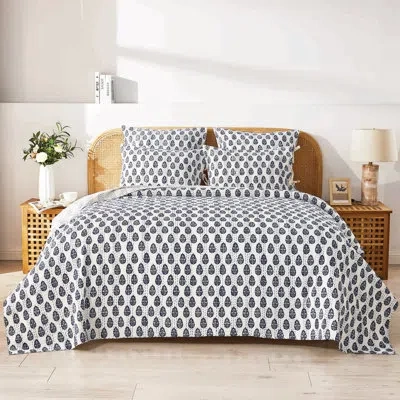 Melange Handstitched Floral Kantha Coverlet In Blue