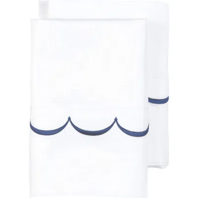 Melange Home Scalloped Edge Embroidered 600 Thread Count Pillowcases In White/navy