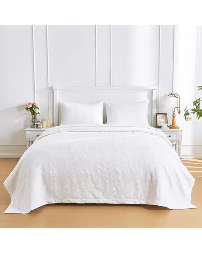 Melange Home Mélange Home Sophia Matelasse Embroidery Coverlet Set In White