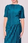 Melloday Elbow Sleeve Plissé Top In Blue
