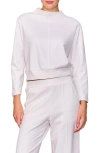 Melloday Funnel Neck Pullover In White