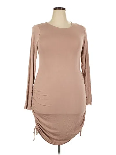 Pre-owned Melrose And Market Casual Dress In Tan