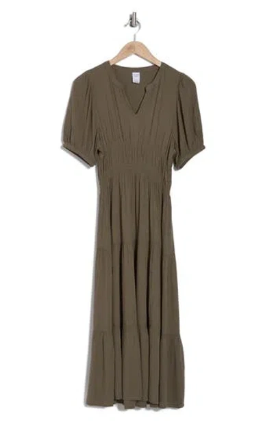 Melrose And Market Crinkled Short Sleeve Tiered Midi Dress In Olive Kalamata