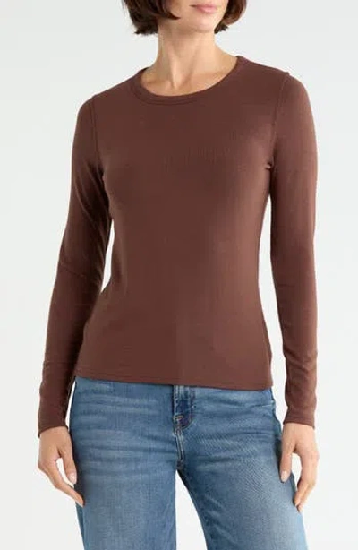 Melrose And Market Exposed Seam Long Sleeve T-shirt In Brown