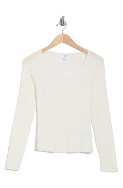 Melrose And Market Long Sleeve V-neck T-shirt In Ivory