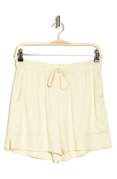 Melrose And Market Paperbag Utility Shorts In Ivory Dove