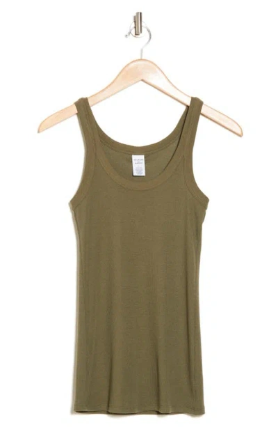 Melrose And Market Rib Scoop Neck Tank In Green