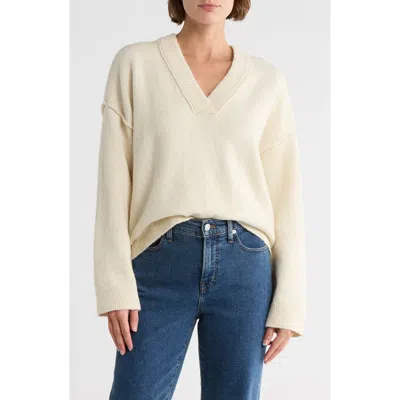 Melrose And Market Rib Trim V-neck Sweater In Neutral