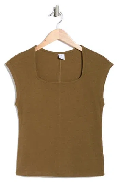 Melrose And Market Square Neck Top In Brown