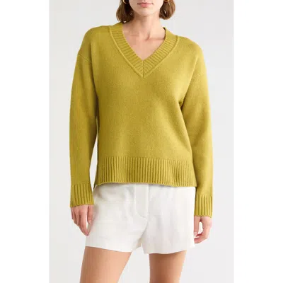 Melrose And Market V-neck Long Sleeve Sweater In Green