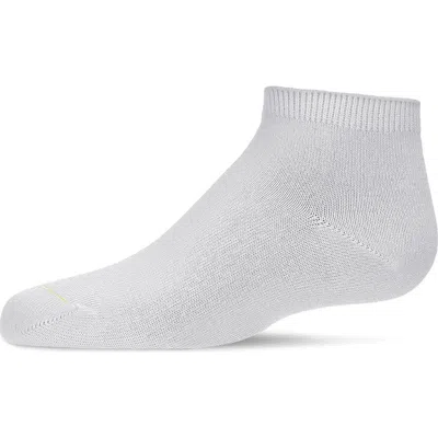 Memoi Babies'  Basic Silky-soft Gauge Ankle Sock In White