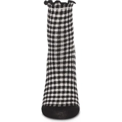 Memoi Gingham Ankle Socks In Black