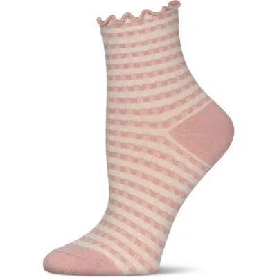 Memoi Gingham Ankle Socks In Pink