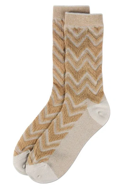 Memoi Metallic Chevron Crew Socks In Gold/silver