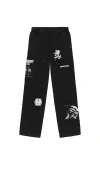 Memory Lane Patch Flyer Sweats In Black