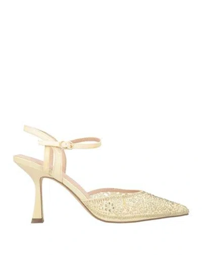 Menbur Woman Pumps Beige Size 8 Textile Fibers In Nude