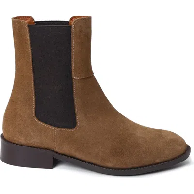 Menina Step Balmoral Leather Chelsea Boot In Brown