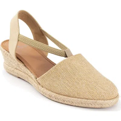 Menina Step Barbate Low Espadrille Sandal In Red