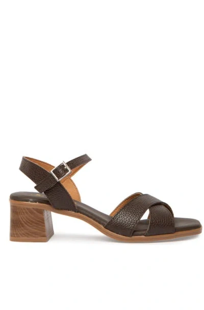 Menina Step Celia Heeled Sandal In Brown