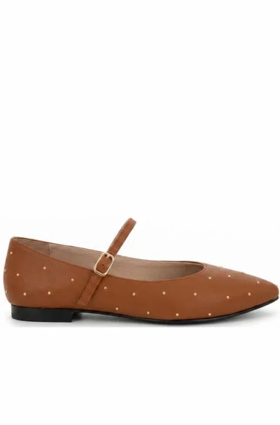 Menina Step Clara Flat Sandal In Brown