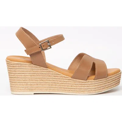 Menina Step Sara Heeled Sandal In Brown