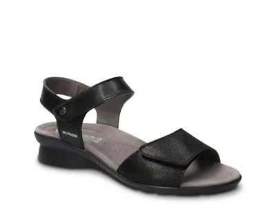Mephisto Pattie Wedge Sandal In Black