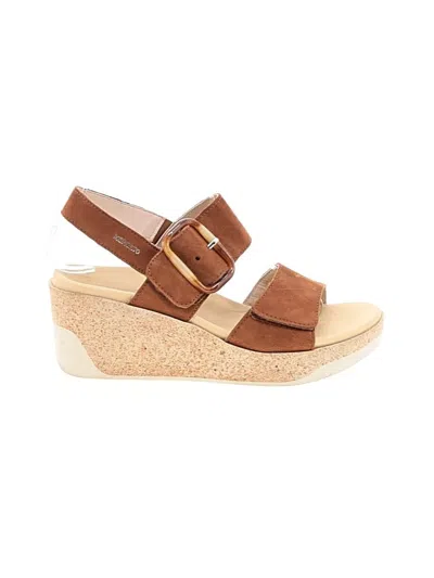 Pre-owned Mephisto Wedges In Tan
