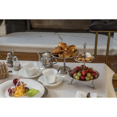 Mepra Petit-fours Stand, 2 Layers Palace H: 11-3/8", D: 5-1/8", 7-1/2" In Silver