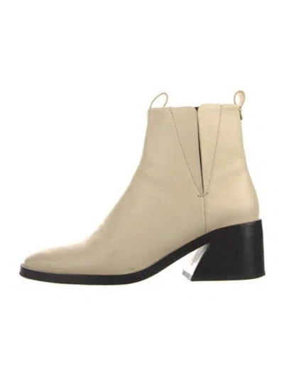 Pre-owned Mercedes Castillo Leather Chelsea Boots In White