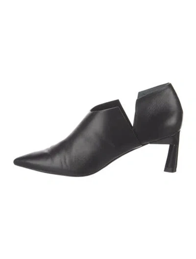 Pre-owned Mercedes Castillo Leather Pumps In Black