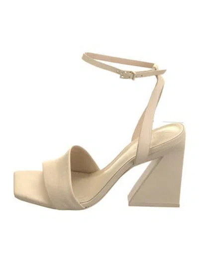 Pre-owned Mercedes Castillo Leather Sandals In Neutral