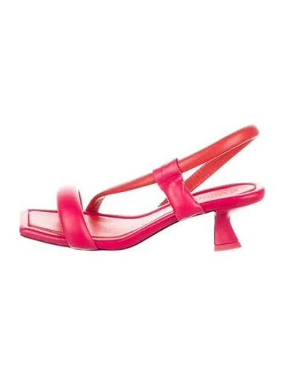 Pre-owned Mercedes Castillo Leather Sandals In Pink