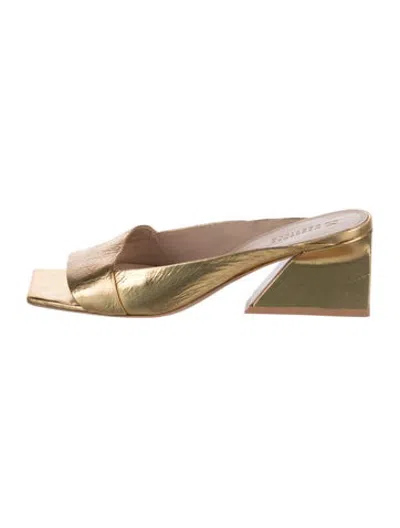 Pre-owned Mercedes Castillo Leather Slides In Gold/metallic