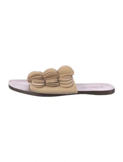 Pre-owned Mercedes Castillo Leather Slides In Neutral