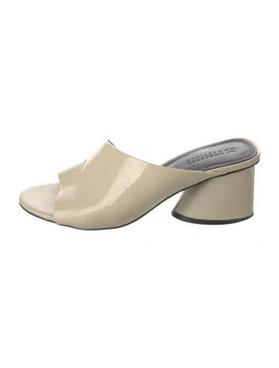 Pre-owned Mercedes Castillo Patent Leather Slides In Neutral