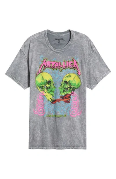 Merch Traffic Metallica Graphic Tee In Gray