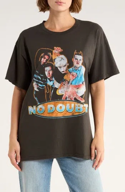 Merch Traffic No Doubt Flaming Logo Graphic T-shirt In Black